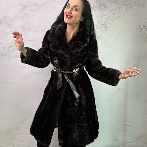 Mill-Minx exclusive designed by DeMilo faux fur vintage heavy lined coat - Picture 2 of 8